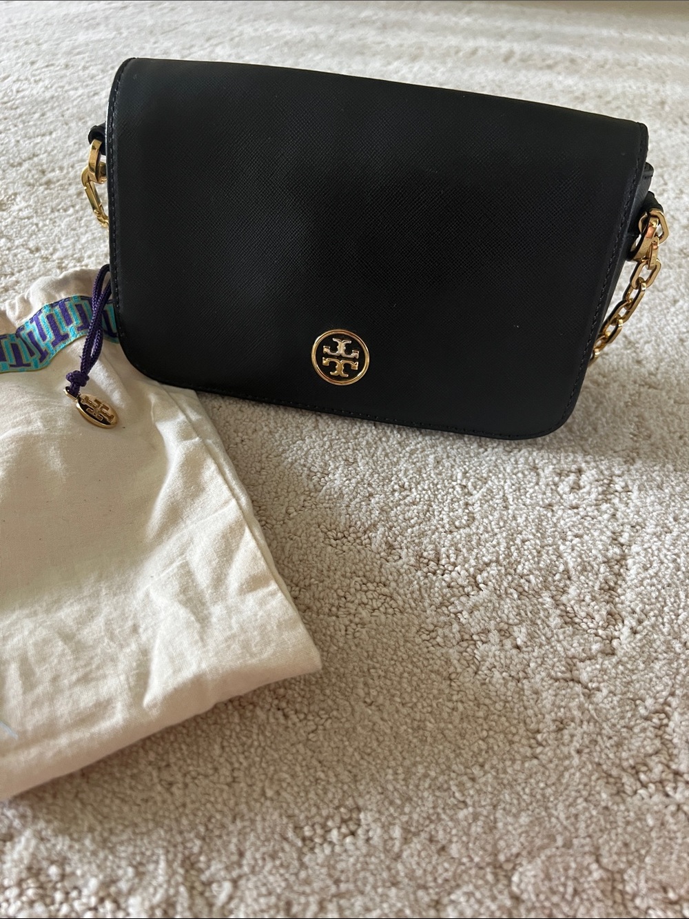 Tory Burch Black Leather Crossbody with Gold Chain Accent - Picture 2 of 8